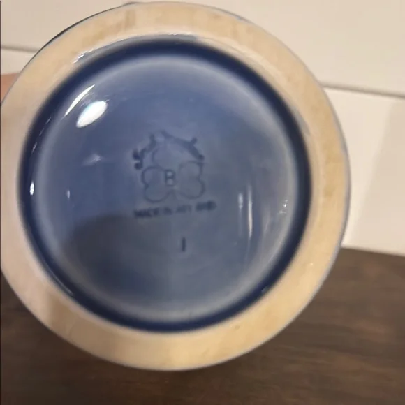 Elegant Gray Equestrian Mug - Picture 2 of 5